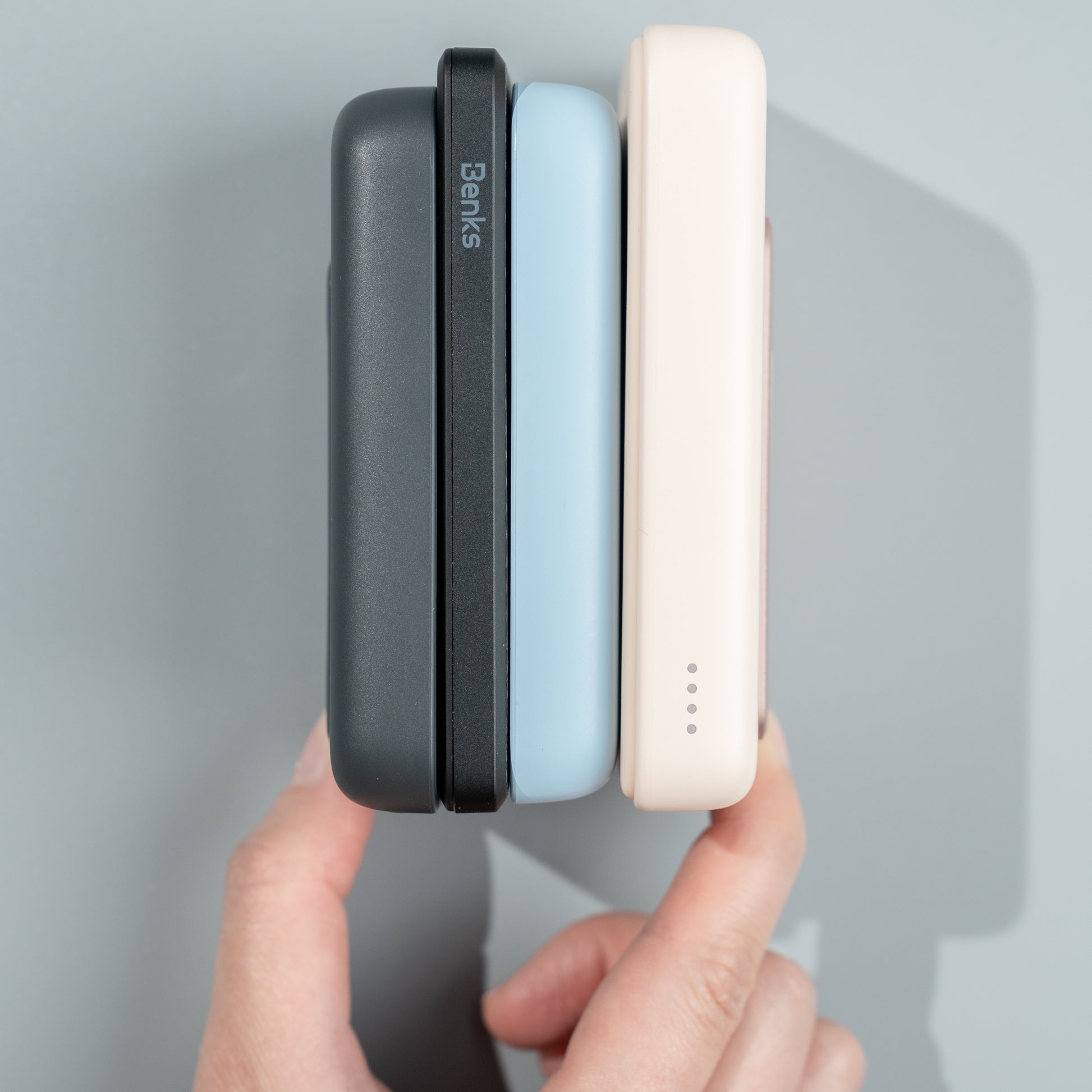 Slim aramid fiber BENKS ArmorGo fast charging power bank for travel