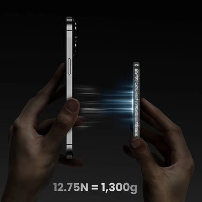 Hands demonstrating the slim profile of the SHARGE CarbonMag powerbank with force measurement graphic.